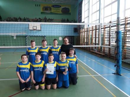 Uczniowie ze szkoły w Drogomyślu